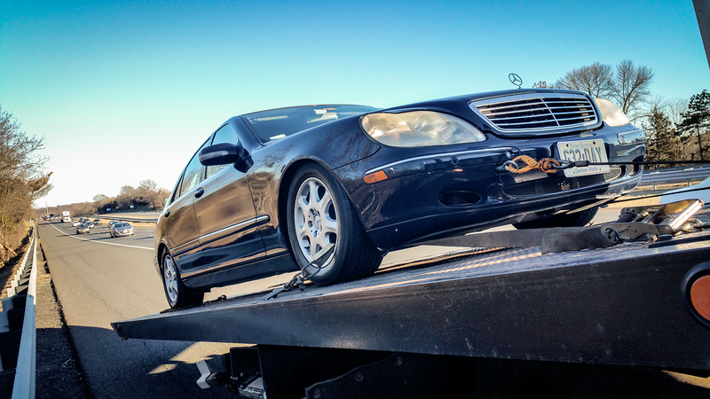 Illustration for article titled My Mercedes-Benz S-Class Broke Down On The HighwayÂ